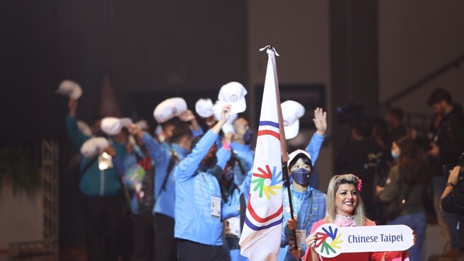 中华代表队选手于第24届听奥开幕典礼进场。（体育署提供）