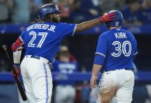 影》洋基小球迷感动哭了 蓝鸟观众展现高尚品格-资源分享网