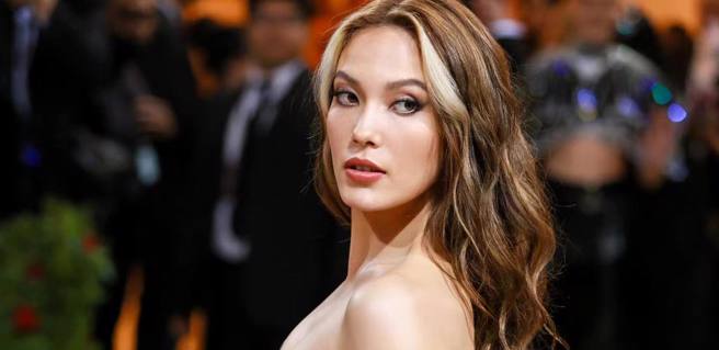 谷爱凌出席《Met Gala》晚宴