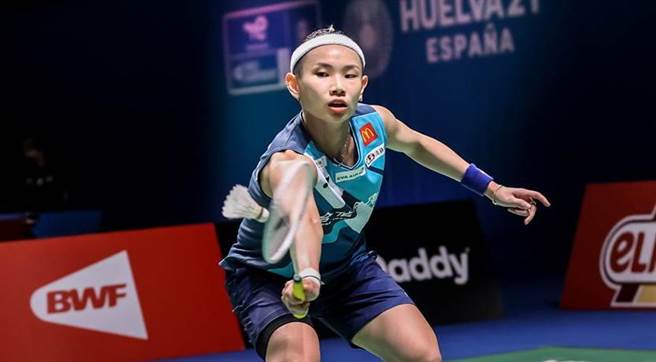 戴资颖和中华女子羽球队队友在2022优霸盃世界女子羽球团体赛止步8强。