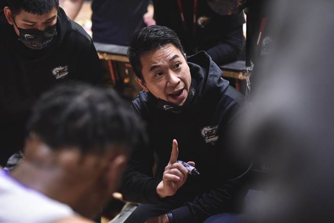中华篮协宣布拚请桃园云豹前总教练王志群担任协会副秘书长。