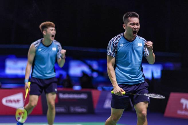 李洋（右）和队友王齐麟于印尼大师赛首轮获胜。（资料照／Badminton Photo提供）