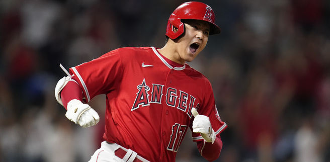 大谷翔平在9局下半挥出追平3分炮